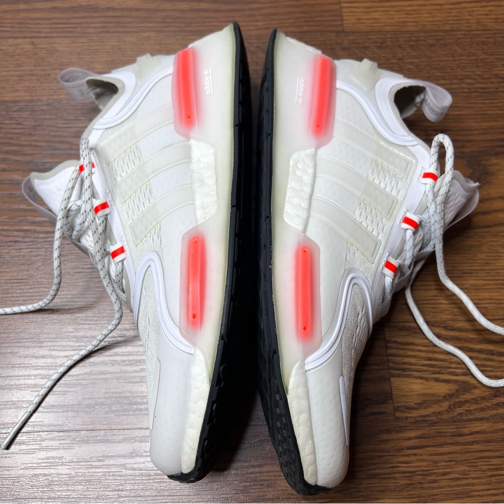 adidas Originals NMD_V3 sneakers in white size 9 - Picture 11 of 15